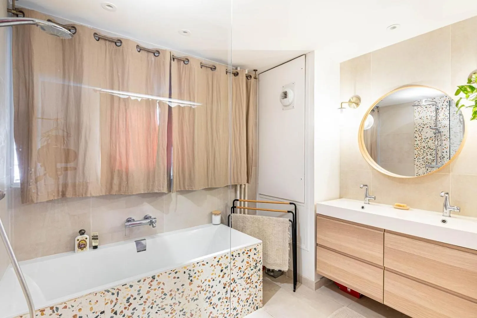 Guestready - Skyline Serenity Near Famous Hotspots Paris 0*,  Fransa